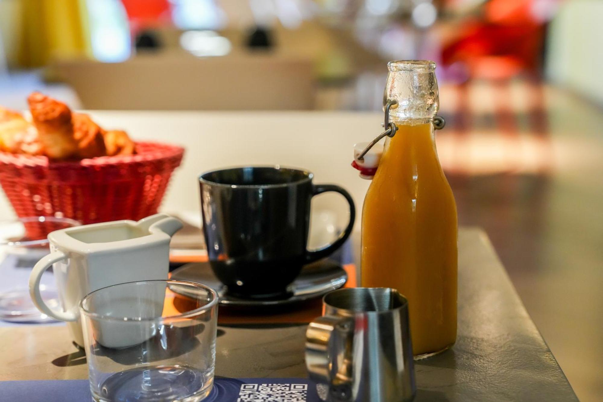 Logis Hotel & Restaurant Le Cadet De Gascogne Saint-Justin  외부 사진