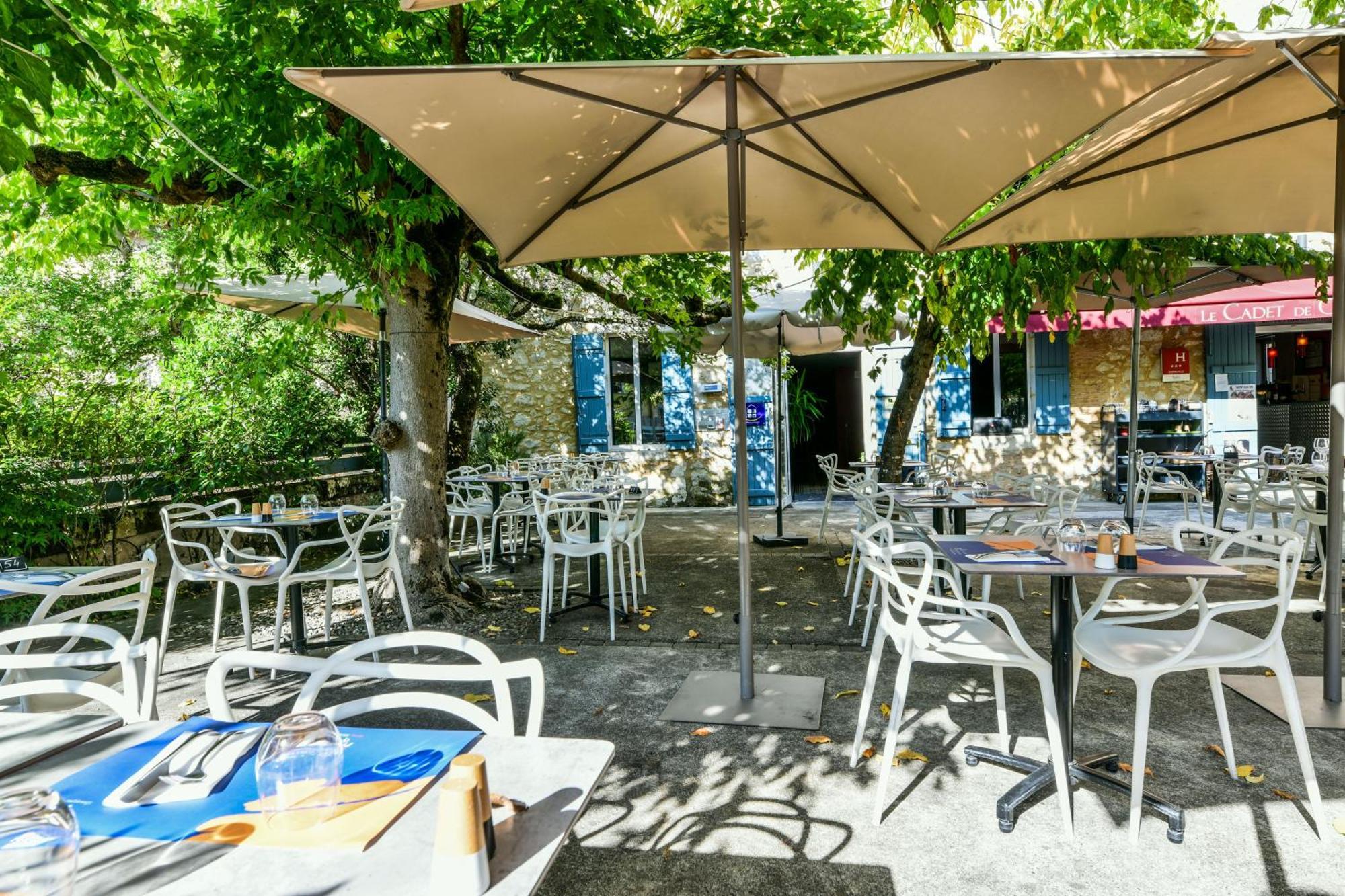 Logis Hotel & Restaurant Le Cadet De Gascogne Saint-Justin  외부 사진