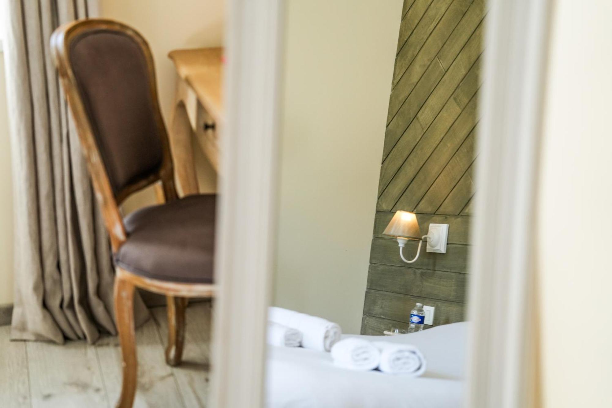 Logis Hotel & Restaurant Le Cadet De Gascogne Saint-Justin  외부 사진